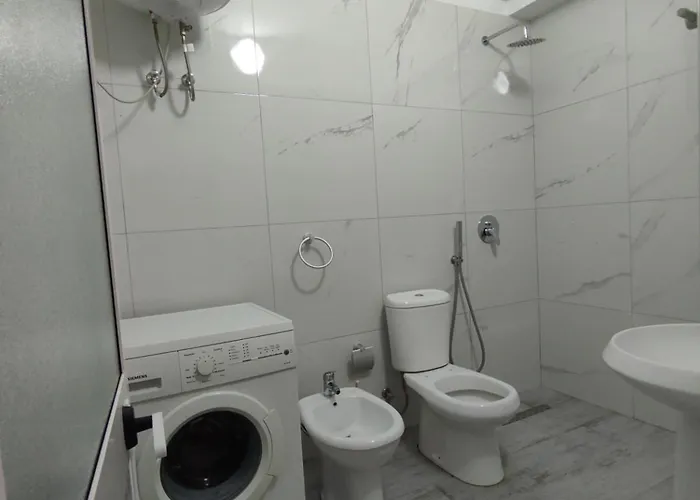 דירה , Free Parking & Balcony
