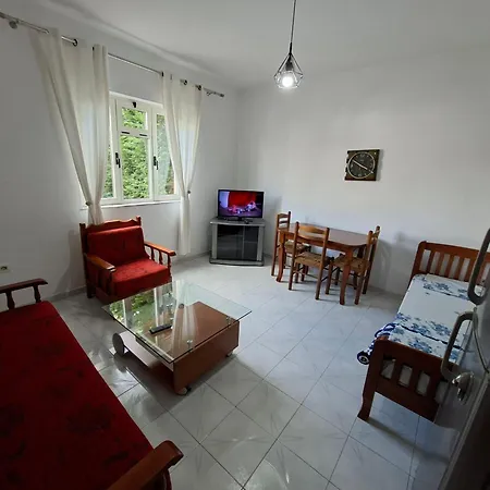 , Free Parking & Balcony Appartement