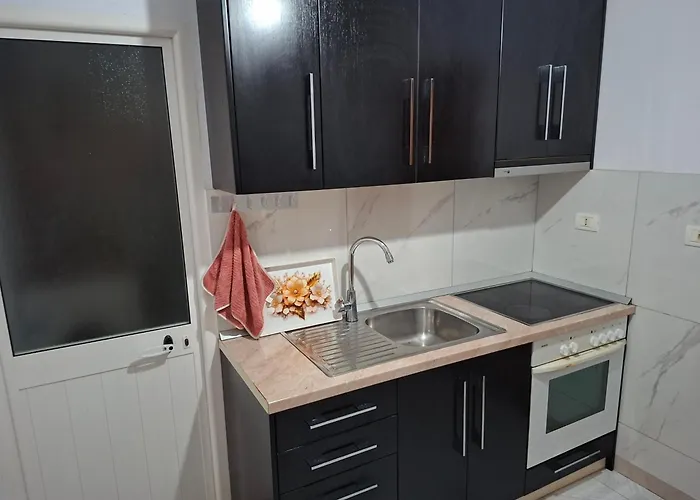 Apartamento , Free Parking & Balcony Tirana